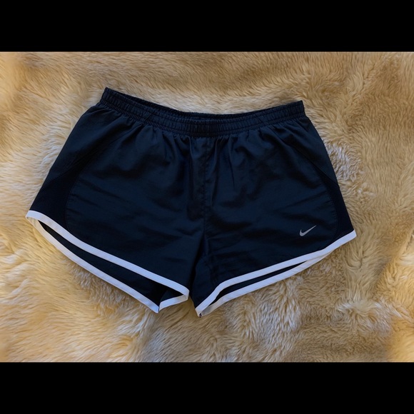 Nike Running Shorts - Picture 2 of 6